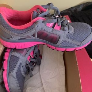 NBW lightweight Nike shoe.